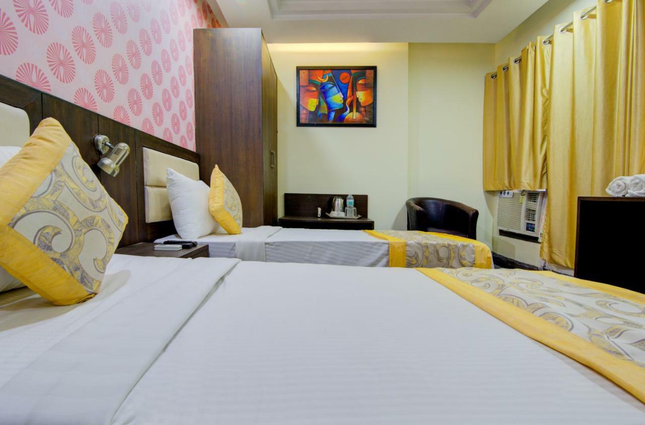 Airport Hotel Daya Capitol Нью-Дели Экстерьер фото