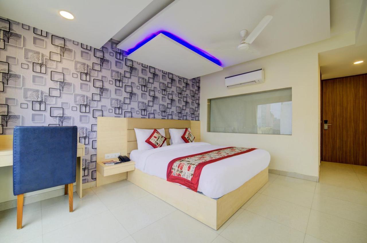 Airport Hotel Daya Capitol Нью-Дели Экстерьер фото
